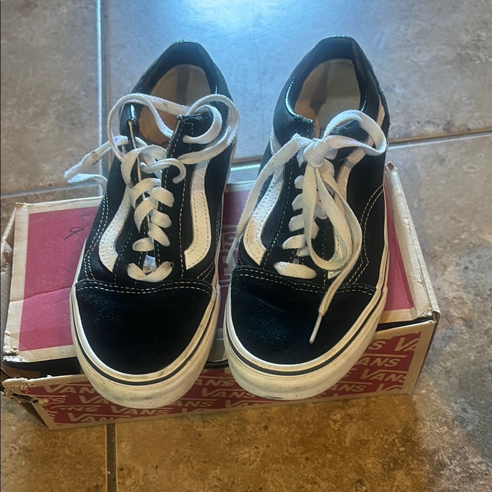 Vans Classic Black and White Low-Tops